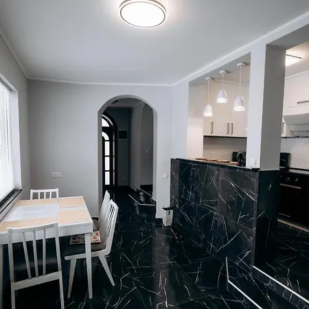 Apartmán федорчуків гірська хатина 1 *